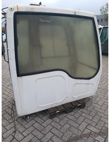 Liebherr C series - Cab and interior: picture 1 Liebherr C series - Cab and interior: picture 1