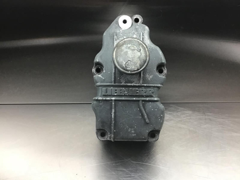 Liebherr Cylinder Head Cover - Engine and parts: picture 1 Liebherr Cylinder Head Cover - Engine and parts: picture 1