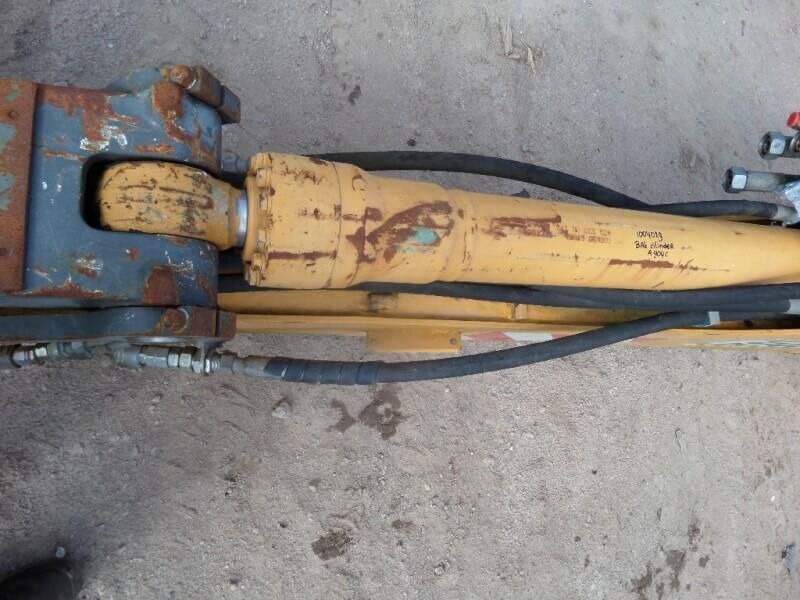 Liebherr Cylinder - Engine and parts: picture 1 Liebherr Cylinder - Engine and parts: picture 1