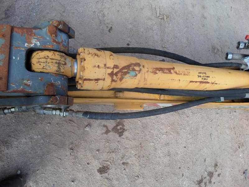 Liebherr Cylinder - Engine and parts: picture 2 Liebherr Cylinder - Engine and parts: picture 2