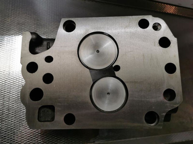 Cylinder block Liebherr Cylinderhead: picture 12