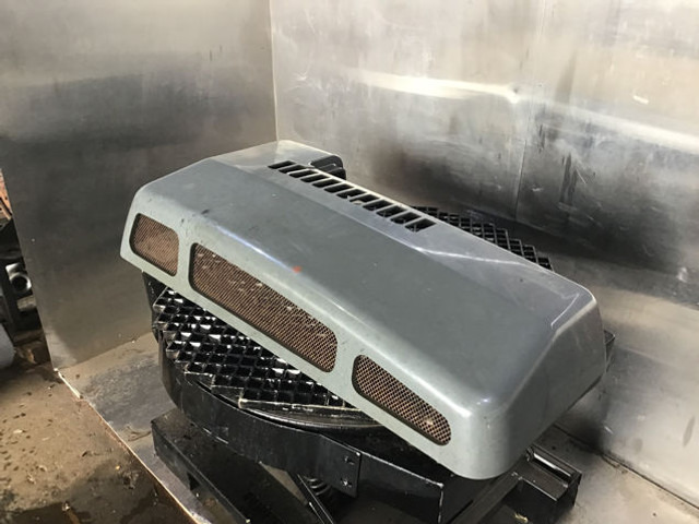 Liebherr Engine Hood Small - Hood: picture 1 Liebherr Engine Hood Small - Hood: picture 1