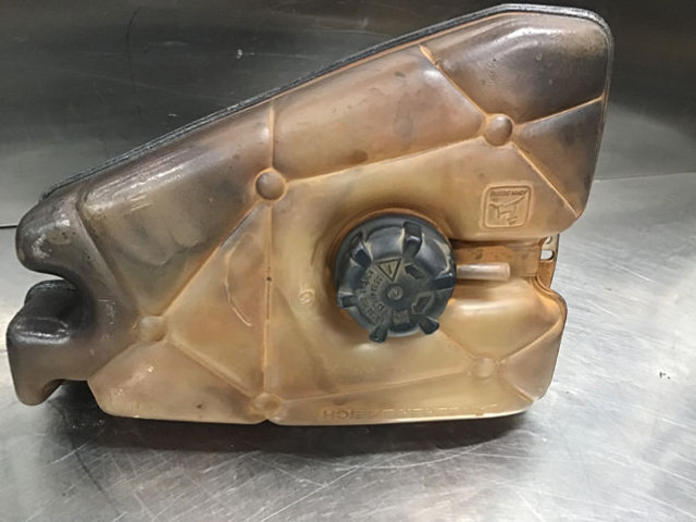Liebherr Equalizing Reservoir - Expansion tank: picture 4 Liebherr Equalizing Reservoir - Expansion tank: picture 4