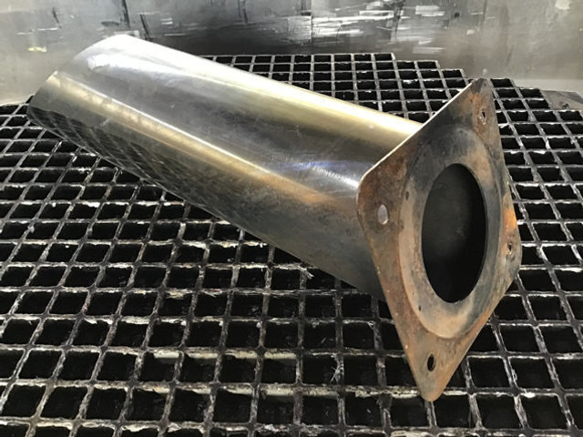 Liebherr Exhaust Pipe - Exhaust pipe: picture 3 Liebherr Exhaust Pipe - Exhaust pipe: picture 3