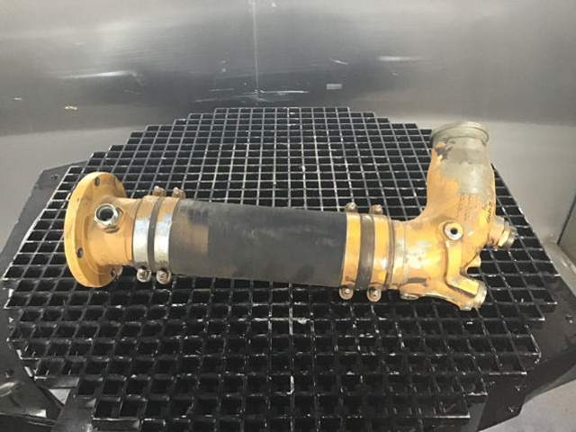 Liebherr Intake Stack - Engine and parts: picture 1 Liebherr Intake Stack - Engine and parts: picture 1