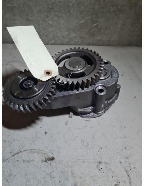 Liebherr LH110 C / LH110 MP / LH110 M / LH110 MPHR / LH 60 C - Oil pump: picture 1 Liebherr LH110 C / LH110 MP / LH110 M / LH110 MPHR / LH 60 C - Oil pump: picture 1