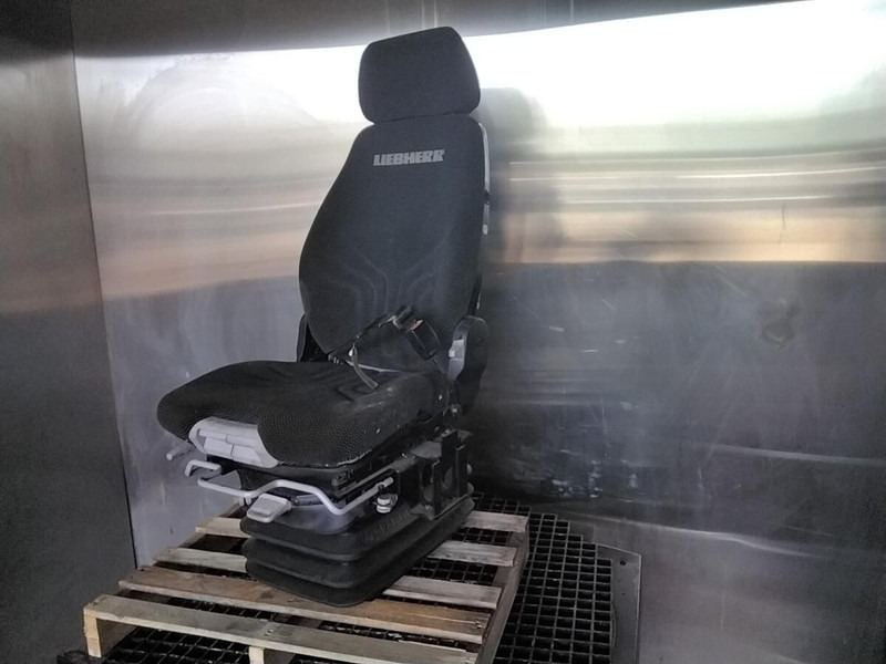 Liebherr - Seat: picture 3 Liebherr - Seat: picture 3