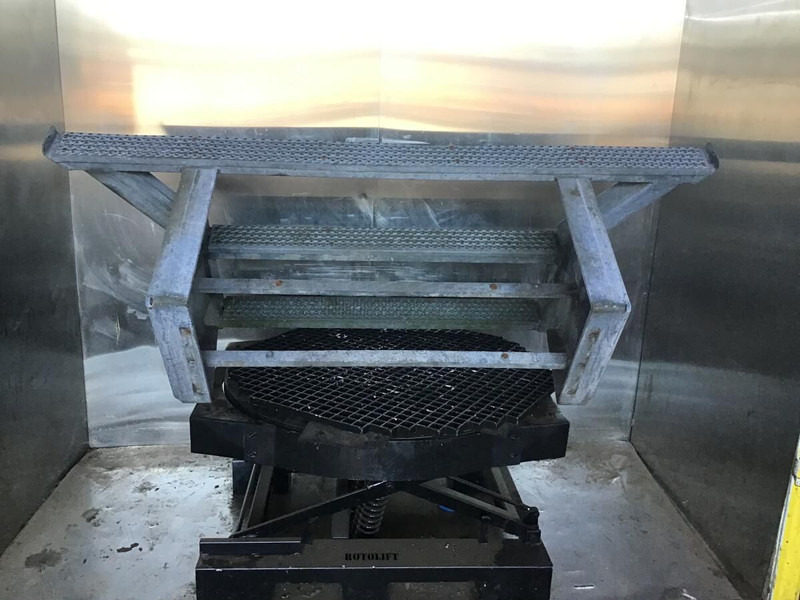 Liebherr - Cab and interior: picture 3 Liebherr - Cab and interior: picture 3