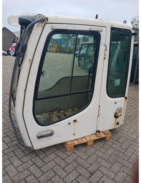 Liebherr - Cab and interior: picture 3 Liebherr - Cab and interior: picture 3