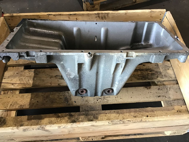 Liebherr Oil Sump - Crankcase: picture 4 Liebherr Oil Sump - Crankcase: picture 4