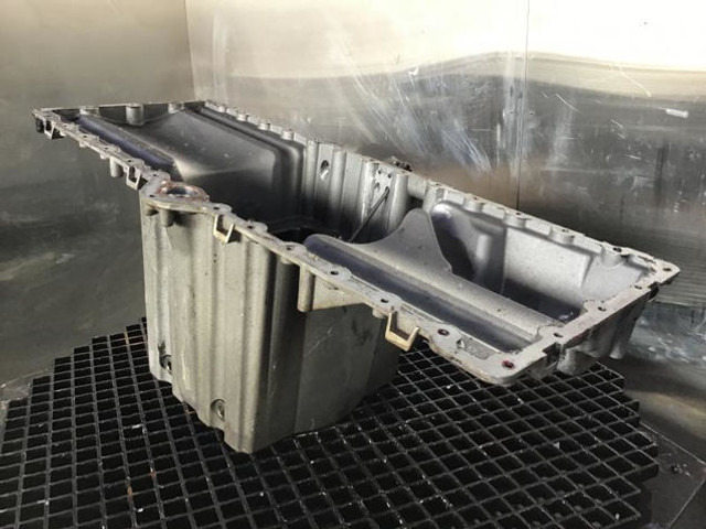 Liebherr Oil Sump - Crankcase: picture 1 Liebherr Oil Sump - Crankcase: picture 1