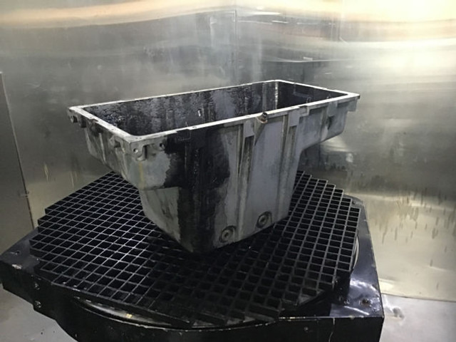 Liebherr Oil Sump - Crankcase: picture 1 Liebherr Oil Sump - Crankcase: picture 1