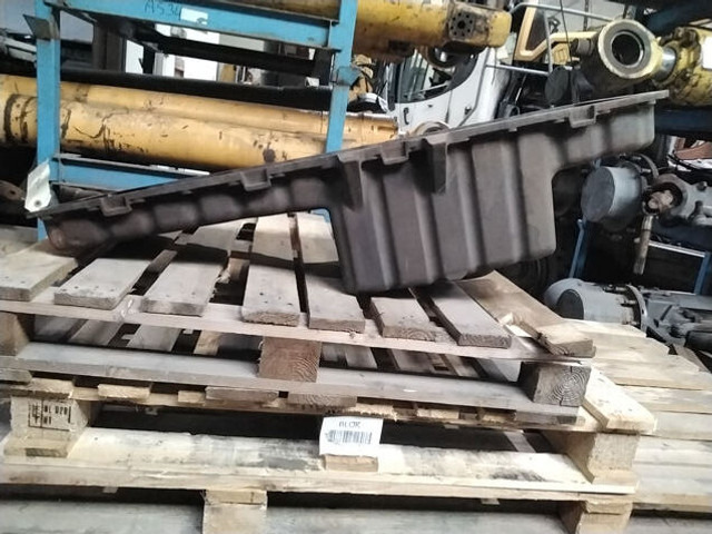Liebherr Oil Sump - Crankcase: picture 1 Liebherr Oil Sump - Crankcase: picture 1