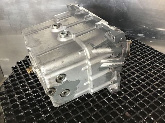Liebherr Oil Sump - Crankcase: picture 3 Liebherr Oil Sump - Crankcase: picture 3