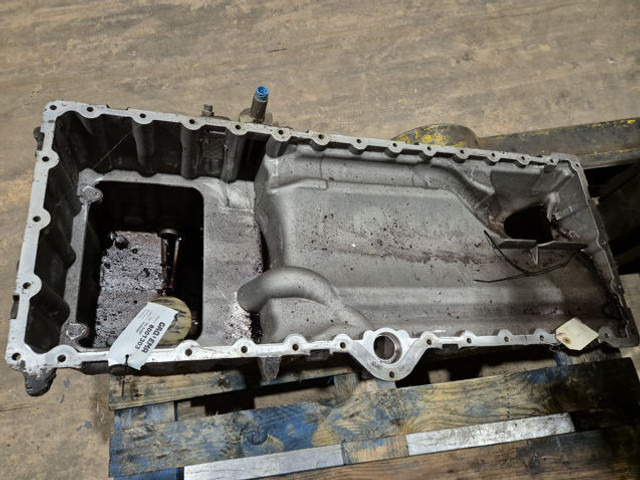 Liebherr Oil Sump - Crankcase: picture 1 Liebherr Oil Sump - Crankcase: picture 1