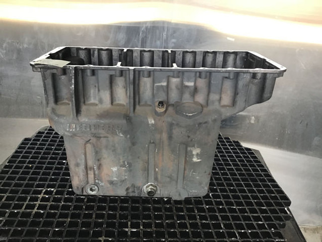 Liebherr Oil Sump - Crankcase: picture 2 Liebherr Oil Sump - Crankcase: picture 2
