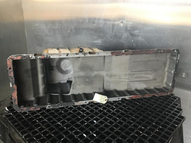 Liebherr Oil Sump - Crankcase: picture 5 Liebherr Oil Sump - Crankcase: picture 5