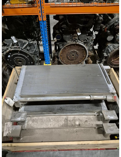 Liebherr Oilcooler - Oil cooler: picture 1 Liebherr Oilcooler - Oil cooler: picture 1