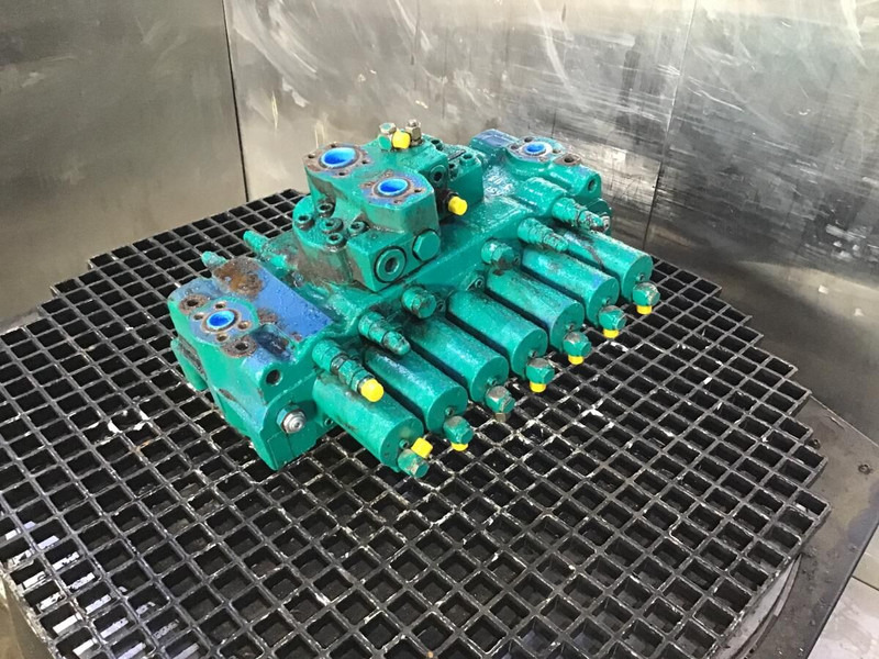 Liebherr R934 / R934B / R944B - Hydraulics: picture 3 Liebherr R934 / R934B / R944B - Hydraulics: picture 3