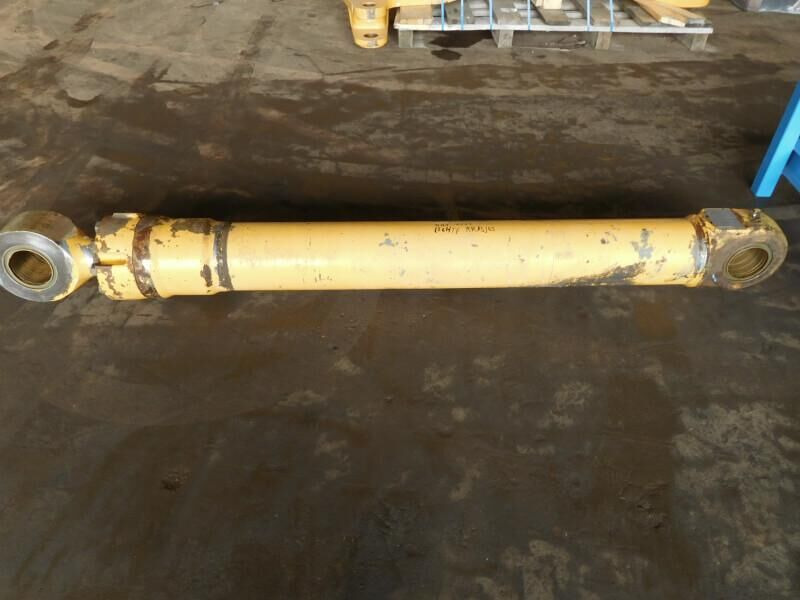 Liebherr R954 - Hydraulic cylinder: picture 1 Liebherr R954 - Hydraulic cylinder: picture 1
