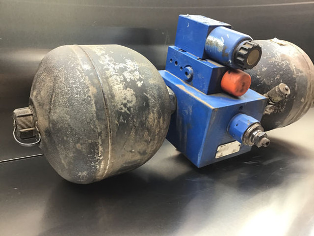 Shock absorber Liebherr Shock Absorber: picture 9 Shock absorber Liebherr Shock Absorber: picture 9