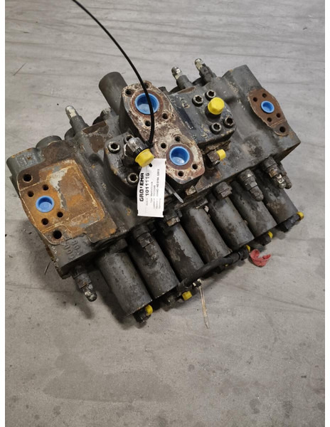 Liebherr Valveblock - Hydraulics: picture 1 Liebherr Valveblock - Hydraulics: picture 1