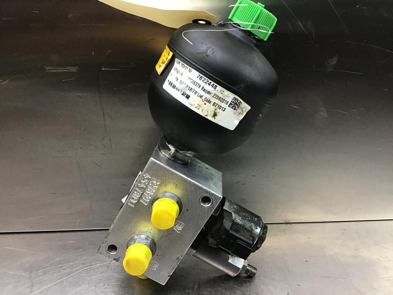 Liebherr Valveblock - Hydraulics: picture 1 Liebherr Valveblock - Hydraulics: picture 1