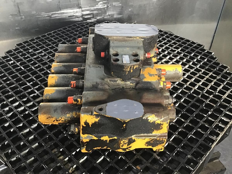Liebherr Valveblock - Hydraulics: picture 2 Liebherr Valveblock - Hydraulics: picture 2