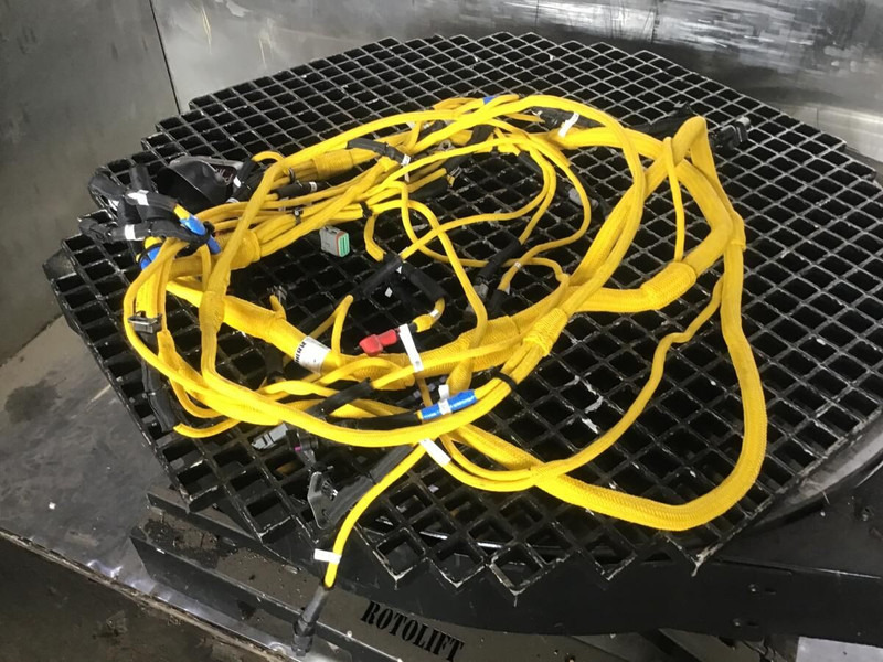 Liebherr Wire Harness Engine - Cables/ Wire harness: picture 1 Liebherr Wire Harness Engine - Cables/ Wire harness: picture 1