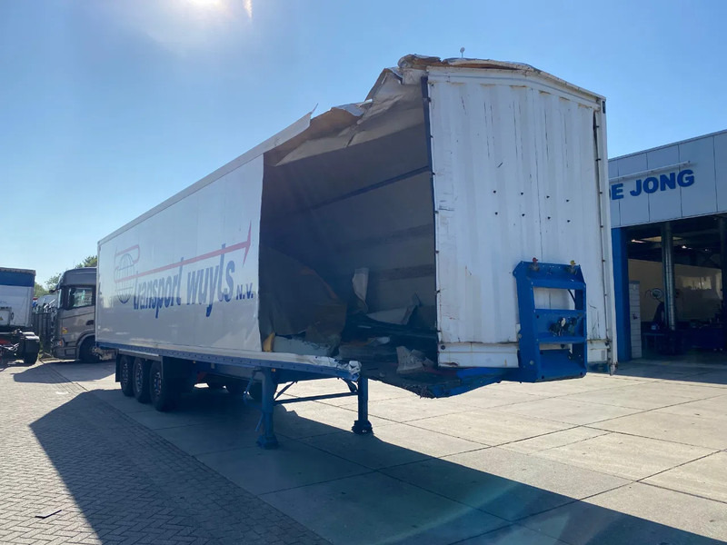Krone SD / Box Damage / SAF + Disc - Closed box semi-trailer: picture 5 Krone SD / Box Damage / SAF + Disc - Closed box semi-trailer: picture 5