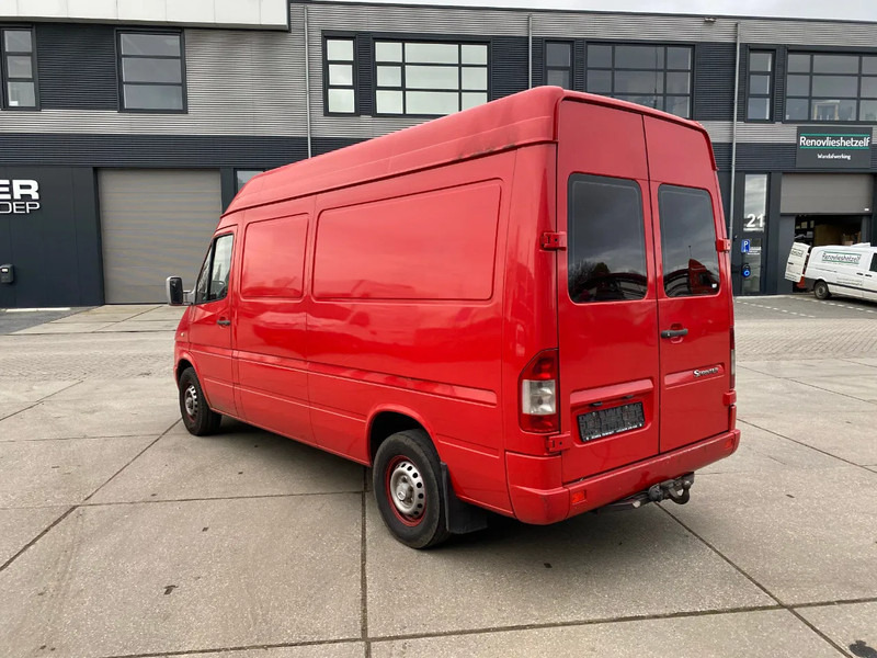 Mercedes-Benz Sprinter 311 CDI-D - Panel van: picture 4 Mercedes-Benz Sprinter 311 CDI-D - Panel van: picture 4