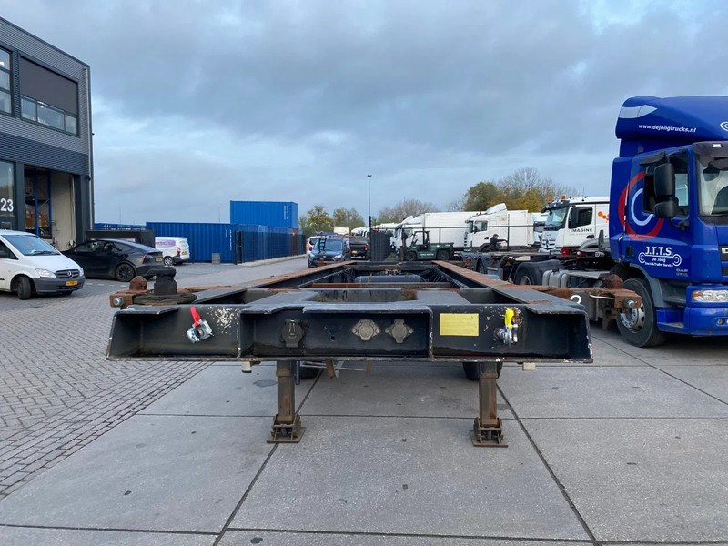Renders Euro 700 / Container Chassis / 20 FT - Container transporter/ Swap body semi-trailer: picture 5 Renders Euro 700 / Container Chassis / 20 FT - Container transporter/ Swap body semi-trailer: picture 5