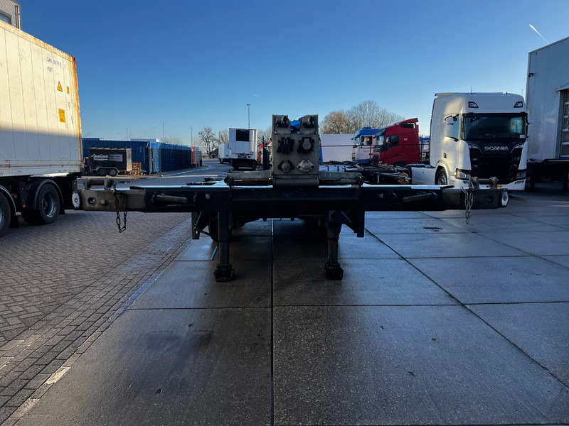 Renders Euro 800 3DFCST / Container Chassis / 45FT / 1x Lift Axle / 2x Extendable - Container transporter/ Swap body semi-trailer: picture 5 Renders Euro 800 3DFCST / Container Chassis / 45FT / 1x Lift Axle / 2x Extendable - Container transporter/ Swap body semi-trailer: picture 5