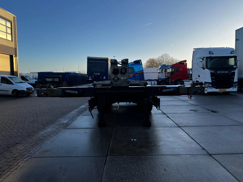 Renders Euro 800 3DFCST / Container Chassis / 45FT / 1x Lift Axle / 2x Extendable - Container transporter/ Swap body semi-trailer: picture 5 Renders Euro 800 3DFCST / Container Chassis / 45FT / 1x Lift Axle / 2x Extendable - Container transporter/ Swap body semi-trailer: picture 5