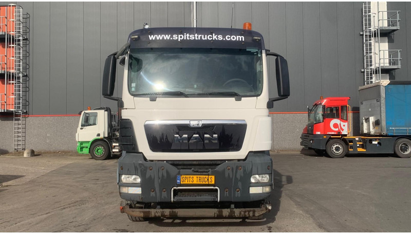 MAN TGS LIEBHERR + 9M3 - Concrete mixer truck: picture 2 MAN TGS LIEBHERR + 9M3 - Concrete mixer truck: picture 2