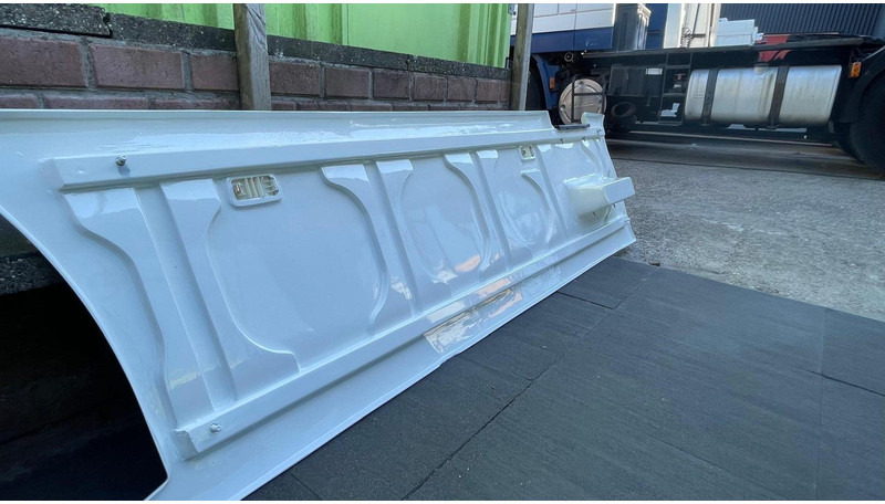 Scania Side Skirt Scania zijskirts - Aerodynamics/ Spoiler for Truck: picture 4 Scania Side Skirt Scania zijskirts - Aerodynamics/ Spoiler for Truck: picture 4