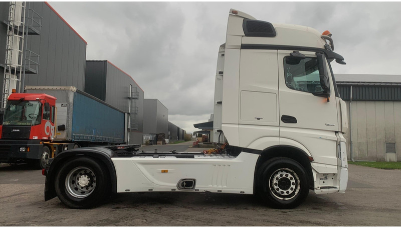 Mercedes-Benz Actros 1942 Dakspoiler + Koelkast - Tractor unit: picture 5 Mercedes-Benz Actros 1942 Dakspoiler + Koelkast - Tractor unit: picture 5