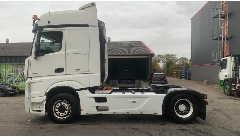 Tractor unit Mercedes-Benz Actros 1942 Dakspoiler + Koelkast: picture 7