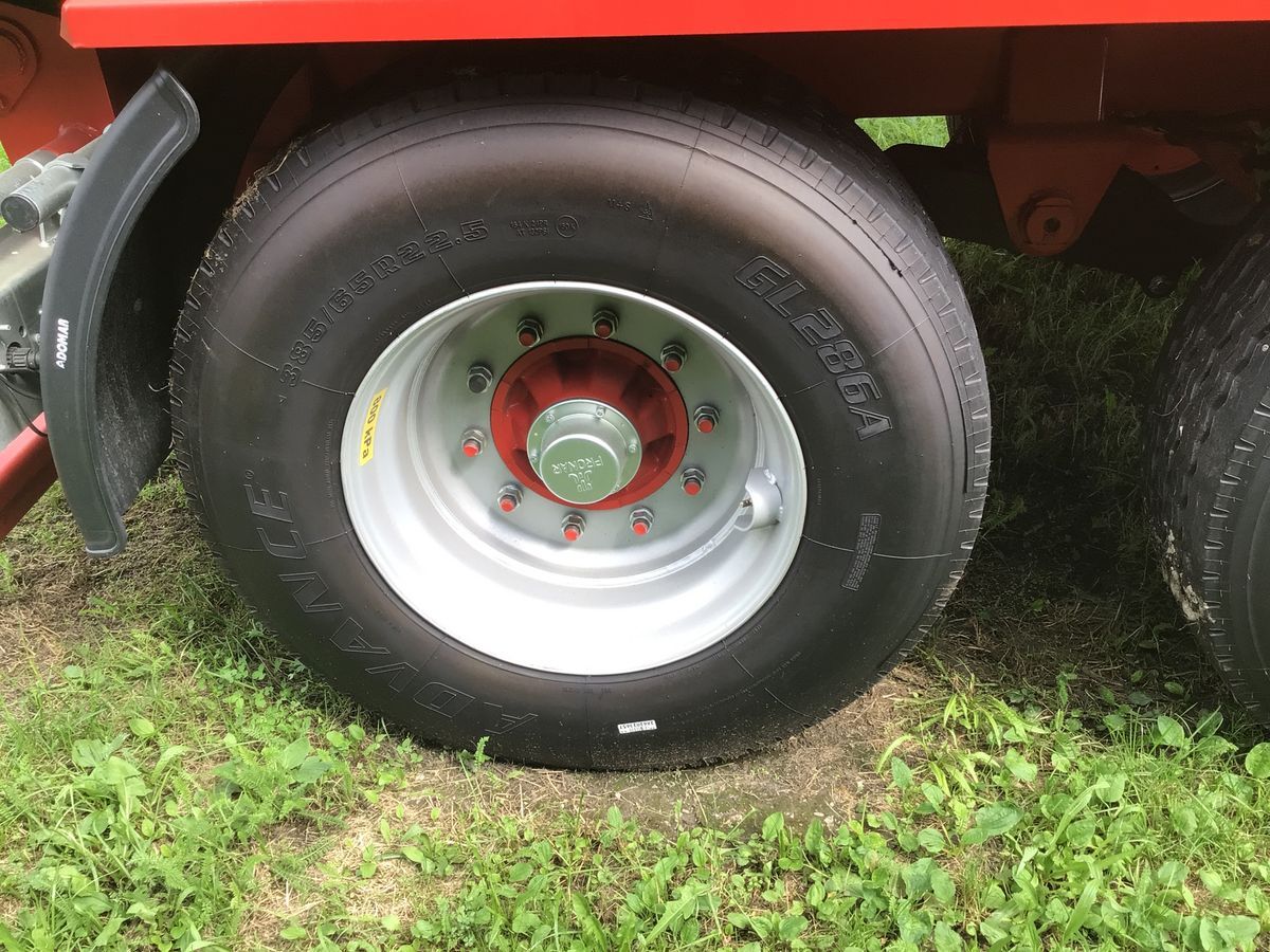 Pronar T679M - Tipper trailer: picture 3 Pronar T679M - Tipper trailer: picture 3