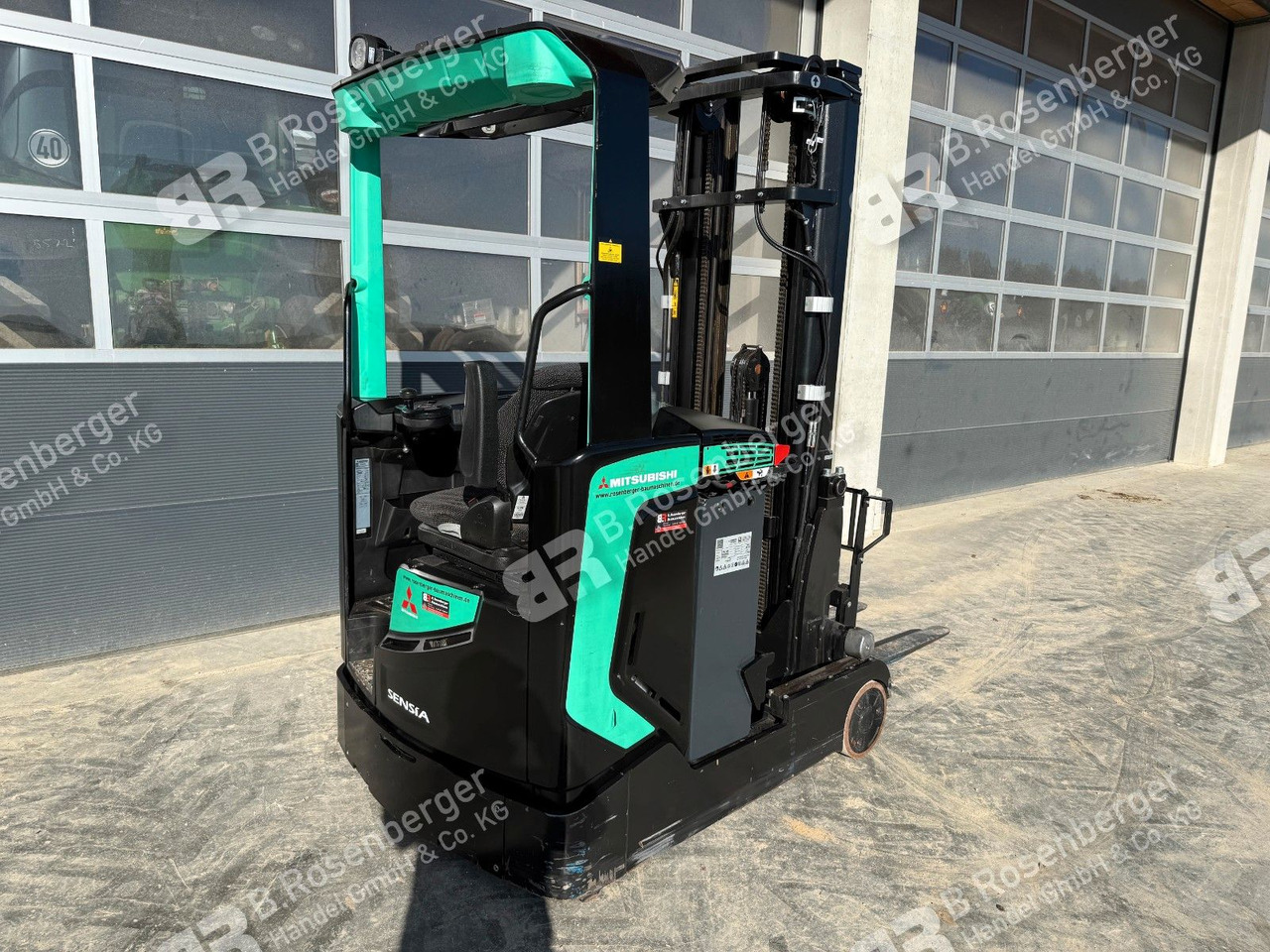 Mitsubishi RB14N2S Schubmaststapler / nur 200h/ BJ2020 - Reach truck: picture 4 Mitsubishi RB14N2S Schubmaststapler / nur 200h/ BJ2020 - Reach truck: picture 4