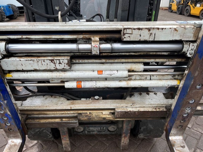 CASCADE 28G2-FDS-B511-RO - Attachment for Material handling equipment: picture 5 CASCADE 28G2-FDS-B511-RO - Attachment for Material handling equipment: picture 5