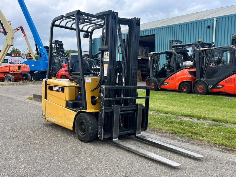 Caterpillar EP18KT - Electric forklift: picture 3 Caterpillar EP18KT - Electric forklift: picture 3
