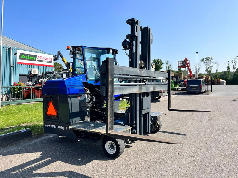 Combilift C4000 4 WAY FORKLIFT - 4-way reach truck: picture 2 Combilift C4000 4 WAY FORKLIFT - 4-way reach truck: picture 2