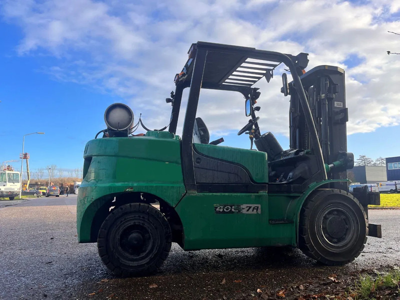 Hyundai 40L-7A - LPG forklift: picture 2 Hyundai 40L-7A - LPG forklift: picture 2