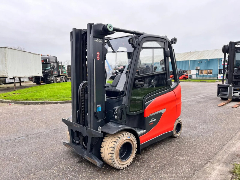 Linde E35HL-01 - Electric forklift: picture 4 Linde E35HL-01 - Electric forklift: picture 4