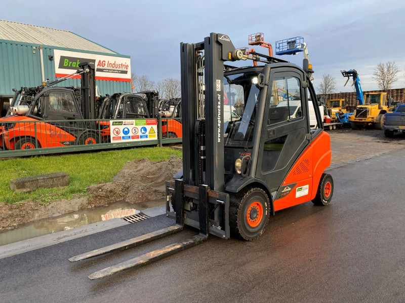 Linde H35D-02 - Diesel forklift: picture 4 Linde H35D-02 - Diesel forklift: picture 4