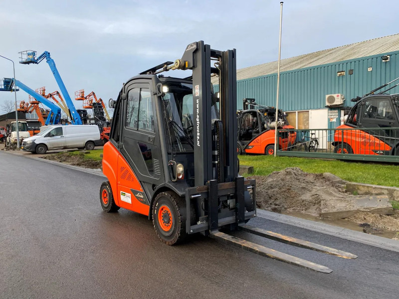 Linde H35D-02 - Diesel forklift: picture 3 Linde H35D-02 - Diesel forklift: picture 3