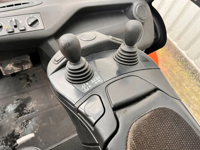 Diesel forklift Linde H80D-03/1100: picture 12