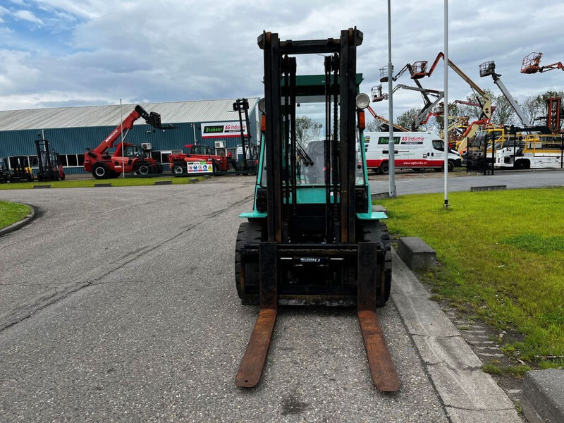 Mitsubishi FD45 - Diesel forklift: picture 5 Mitsubishi FD45 - Diesel forklift: picture 5