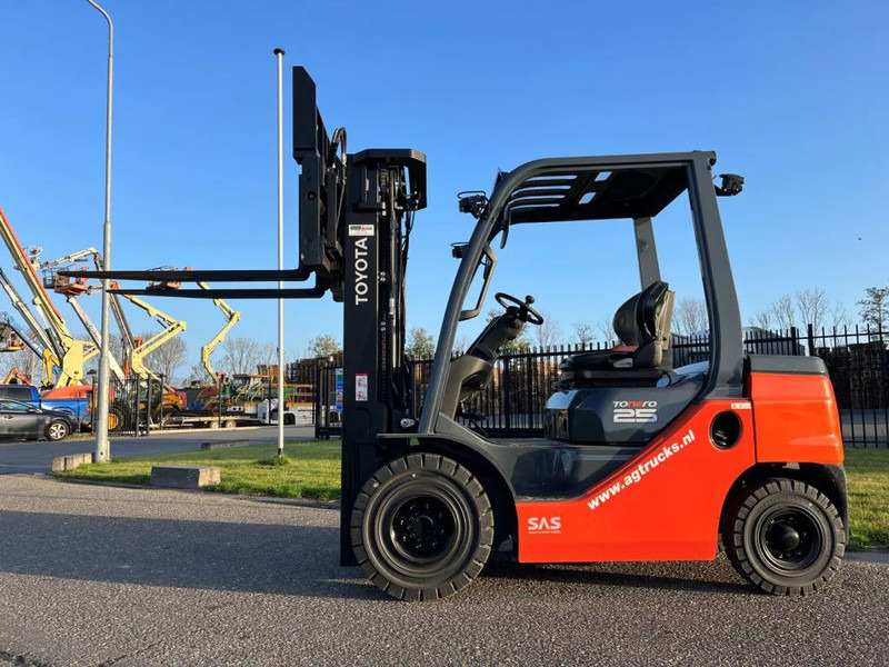 Toyota 52-8FDF25 - Diesel forklift: picture 5 Toyota 52-8FDF25 - Diesel forklift: picture 5